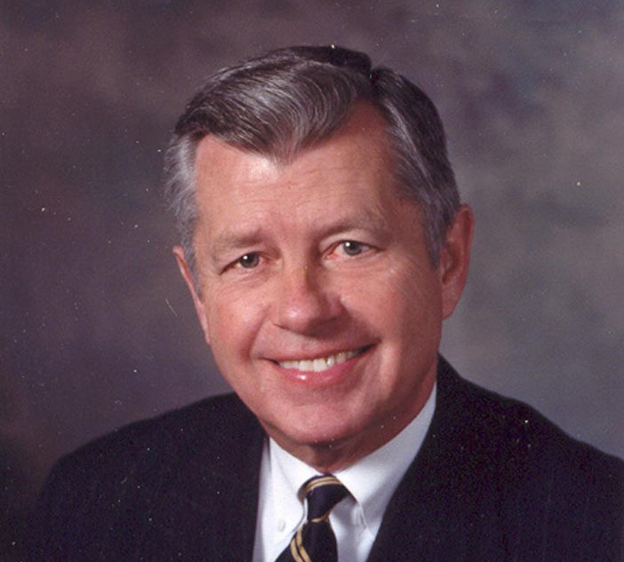 Tolson receives Chamber’s distinguished citizen